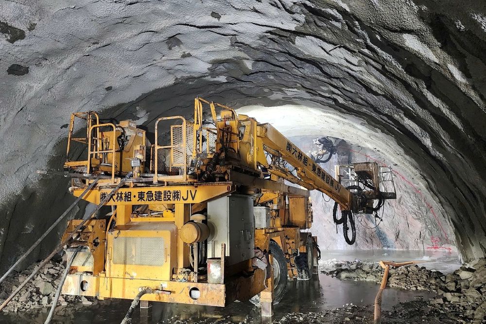 Construction du tunnel Phoenix sur le projet d'autoroute Khanh Hoa - Buon Ma Thuot.