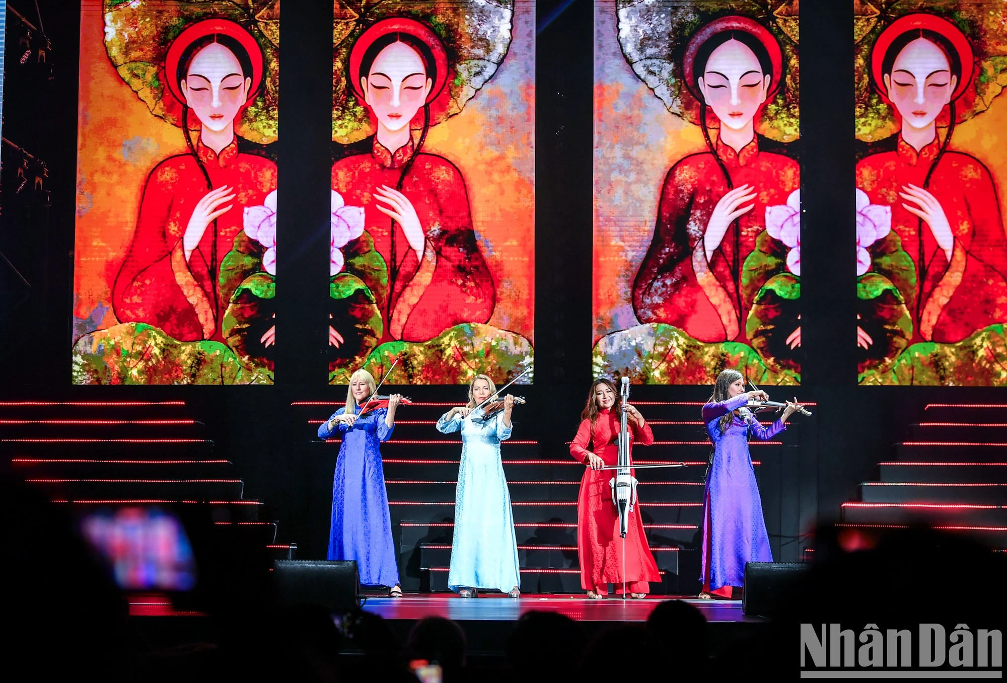 Bond Quartet enchants Vietnamese audiences with explosive performance photo 5