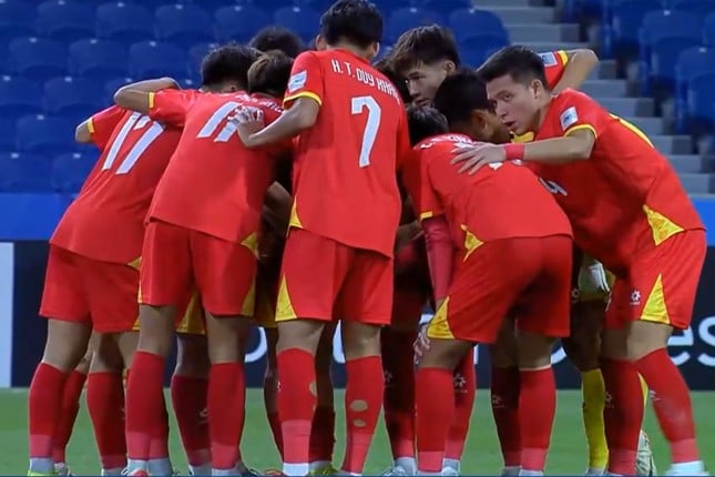 ライブ U17 ベトナム vs U17 UAE 1-0 (H2): 後半開始 写真 1