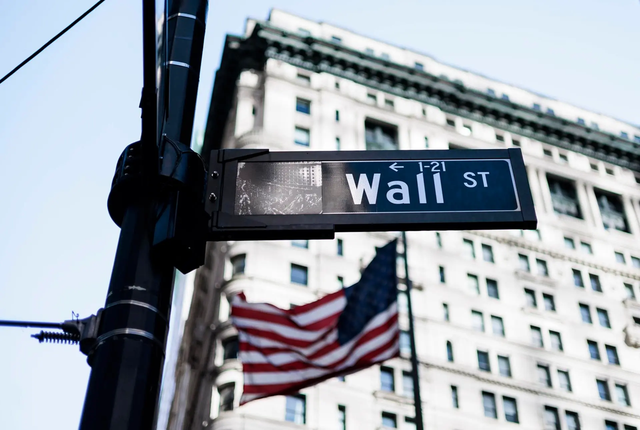 S&P 500 tiếp tục lao dốc, thị trường chứng khoán Mỹ mất 5.000 tỉ USD chỉ trong 2 ngày- Ảnh 1.