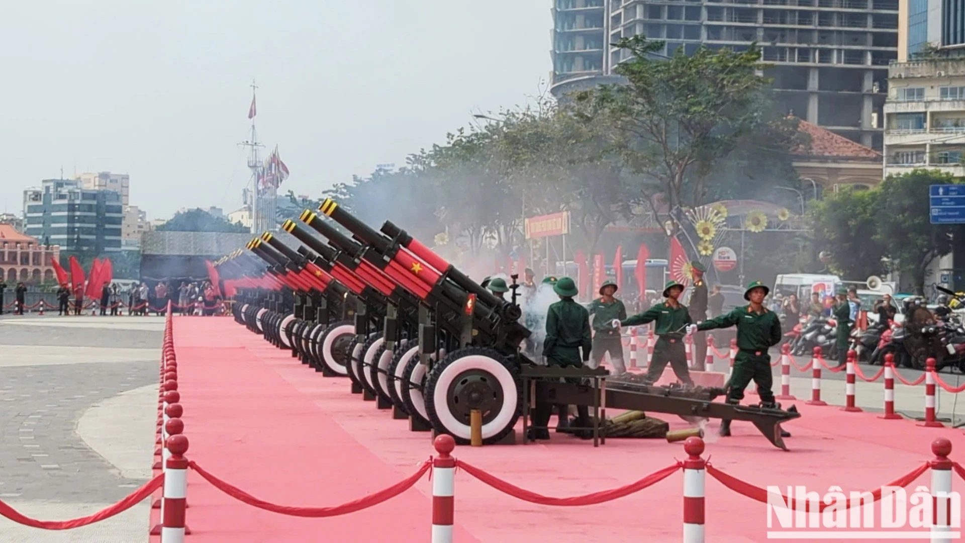 [Ảnh] Cận cảnh 15 khẩu đại bác khai hỏa tập luyện phục vụ đại lễ 30/4 ảnh 6
