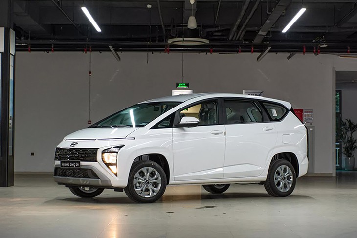 베트남에서 현대 스타게이저 7인승은 A급 차량만큼 저렴할까? Hyundai Stargazer 7 cho tai Viet Nam dang re ngang xe hang A?