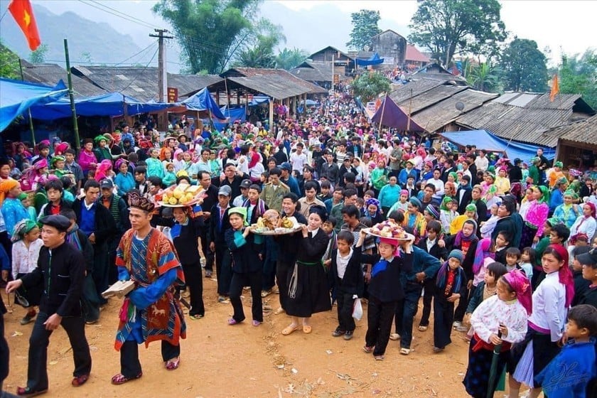 Lễ hội Chợ Phong lưu Khâu Vai có lịch sử hơn 100 năm được tổ chức hàng năm vào ngày 27/3 âm lịch với nhiều hoạt động hấp dẫn. Ảnh: Cổng TTĐT tỉnh Hà Giang