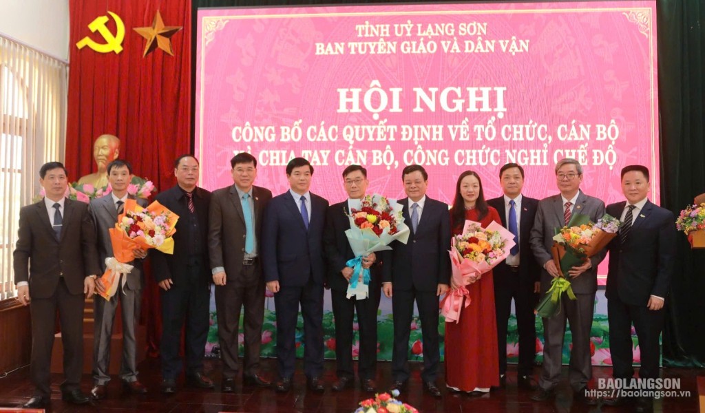 នាយកដ្ឋានឃោសនា និងចលនាមហាជននៃគណៈកម្មាធិការបក្សខេត្ត ធ្វើការលាដល់កម្មាភិបាល ដែលបានស្នើសុំចូលនិវត្តន៍មុនកាលកំណត់ ដោយសារការរៀបចំរបស់ TCBM ។