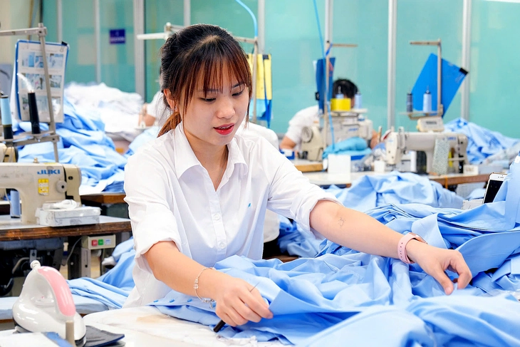 Thu nhập của nam giới hay phụ nữ cao hơn? - Ảnh 1.