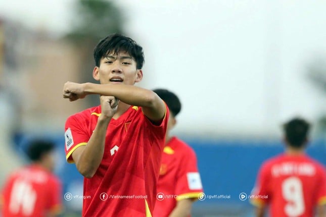 Trực tiếp U17 Việt Nam vs U17 UAE 1-0 (Hết H1): U17 Việt Nam mở tỷ số ảnh 4