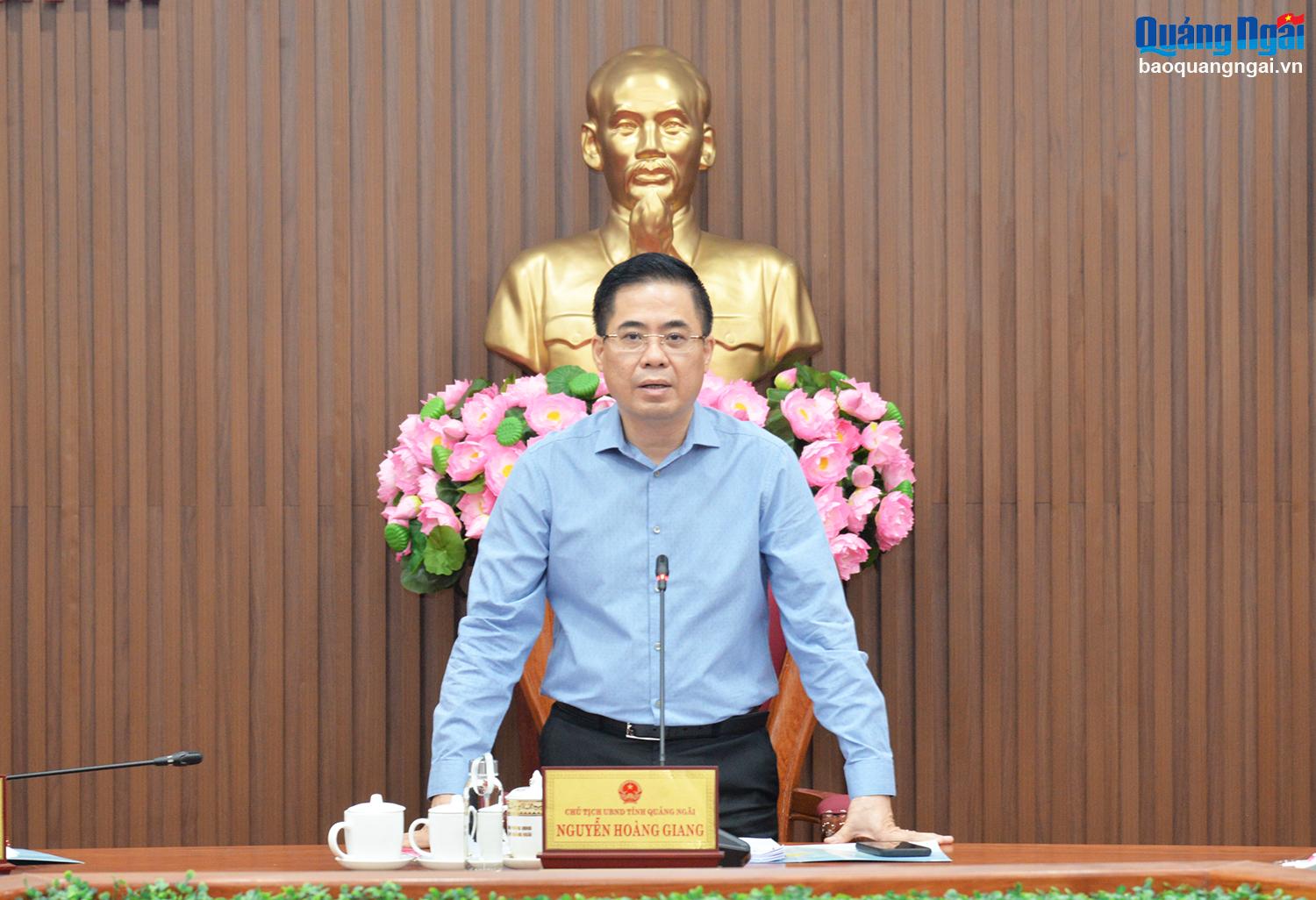 Le secrétaire adjoint du Comité provincial du Parti et président du Comité populaire provincial, Nguyen Hoang Giang, a prononcé un discours de clôture lors de la réunion.
