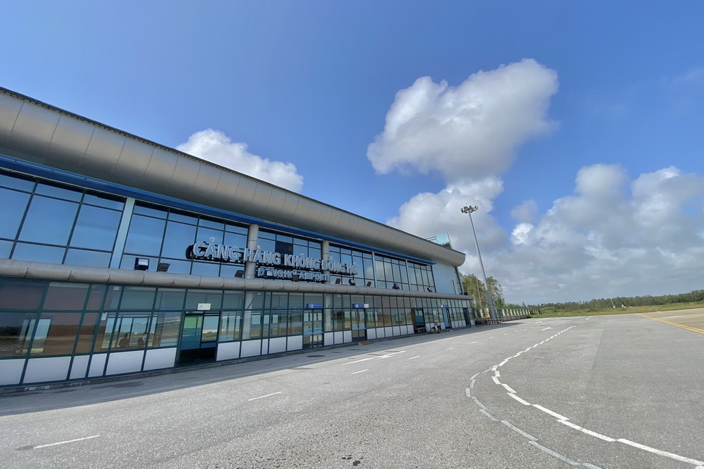L'aéroport de Dong Hoi est en cours de modernisation et d'agrandissement.