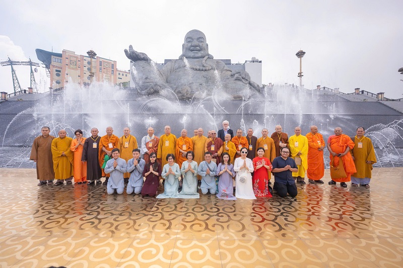 បន្ទាប់ពីទីក្រុងហូជីមិញ អ្នកត្រូវតែត្រលប់ទៅ Tay Ninh នៅថ្ងៃទី 30 ខែមេសា ដោយសារហេតុផលទាំងនេះ។