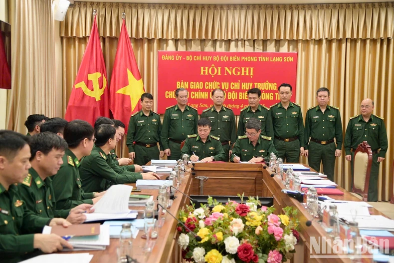 Bộ đội Biên phòng tỉnh Lạng Sơn bàn giao chức vụ Chỉ huy trưởng, Chính ủy ảnh 2
