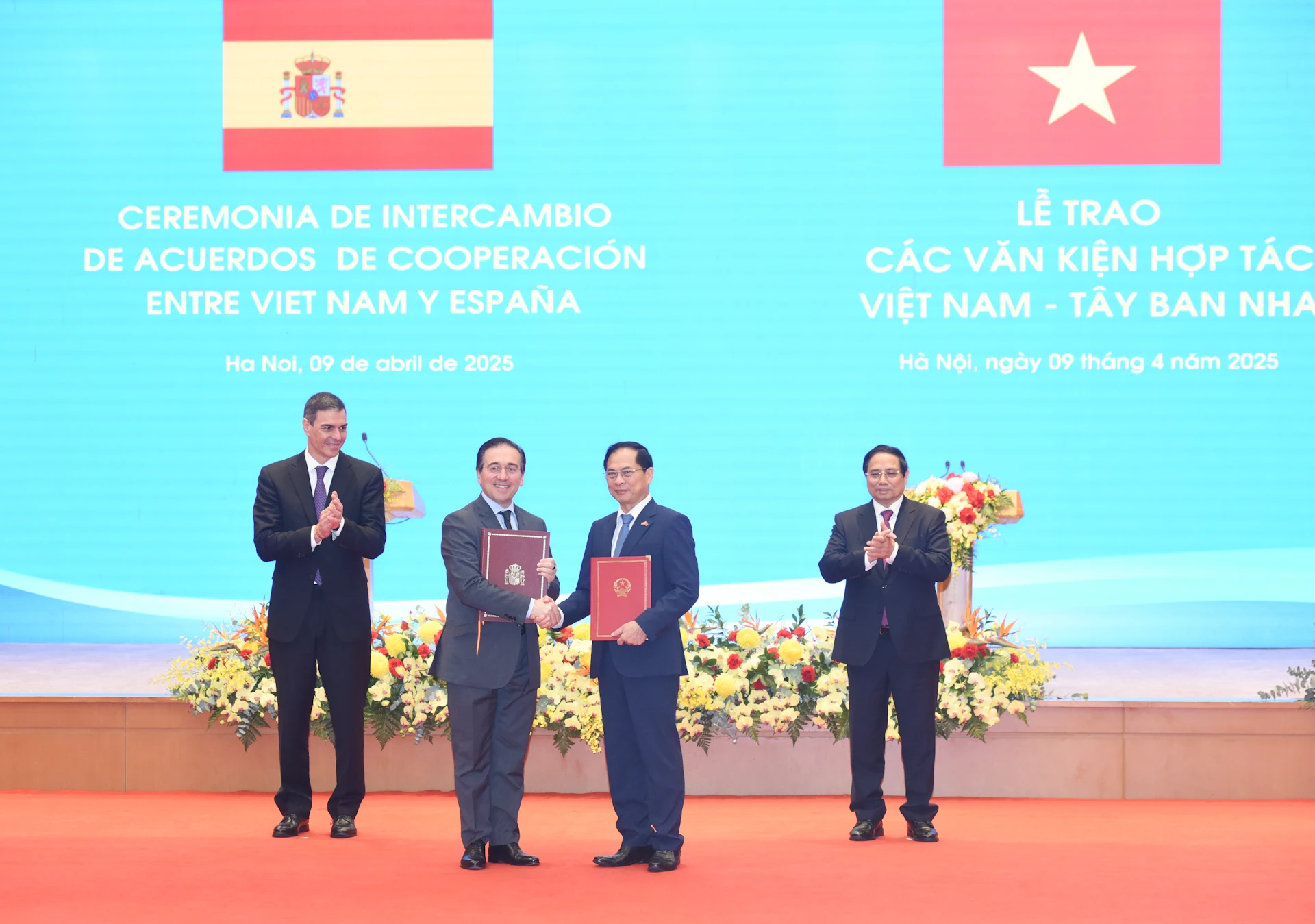 【写真】両首相はベトナムとスペイン間の協力文書の調印式に立ち会った（写真2）