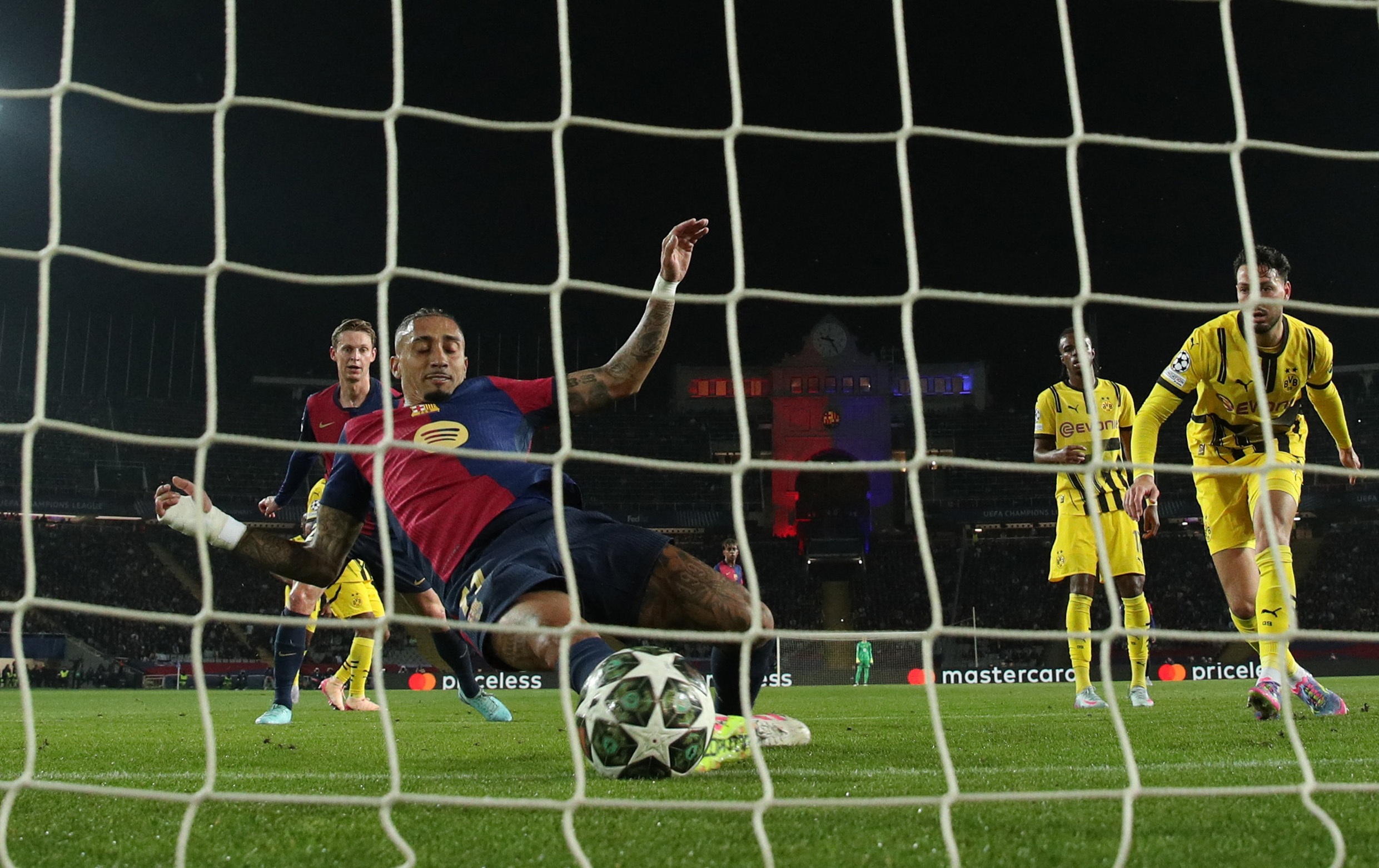 Barca vs Dortmund anh 2