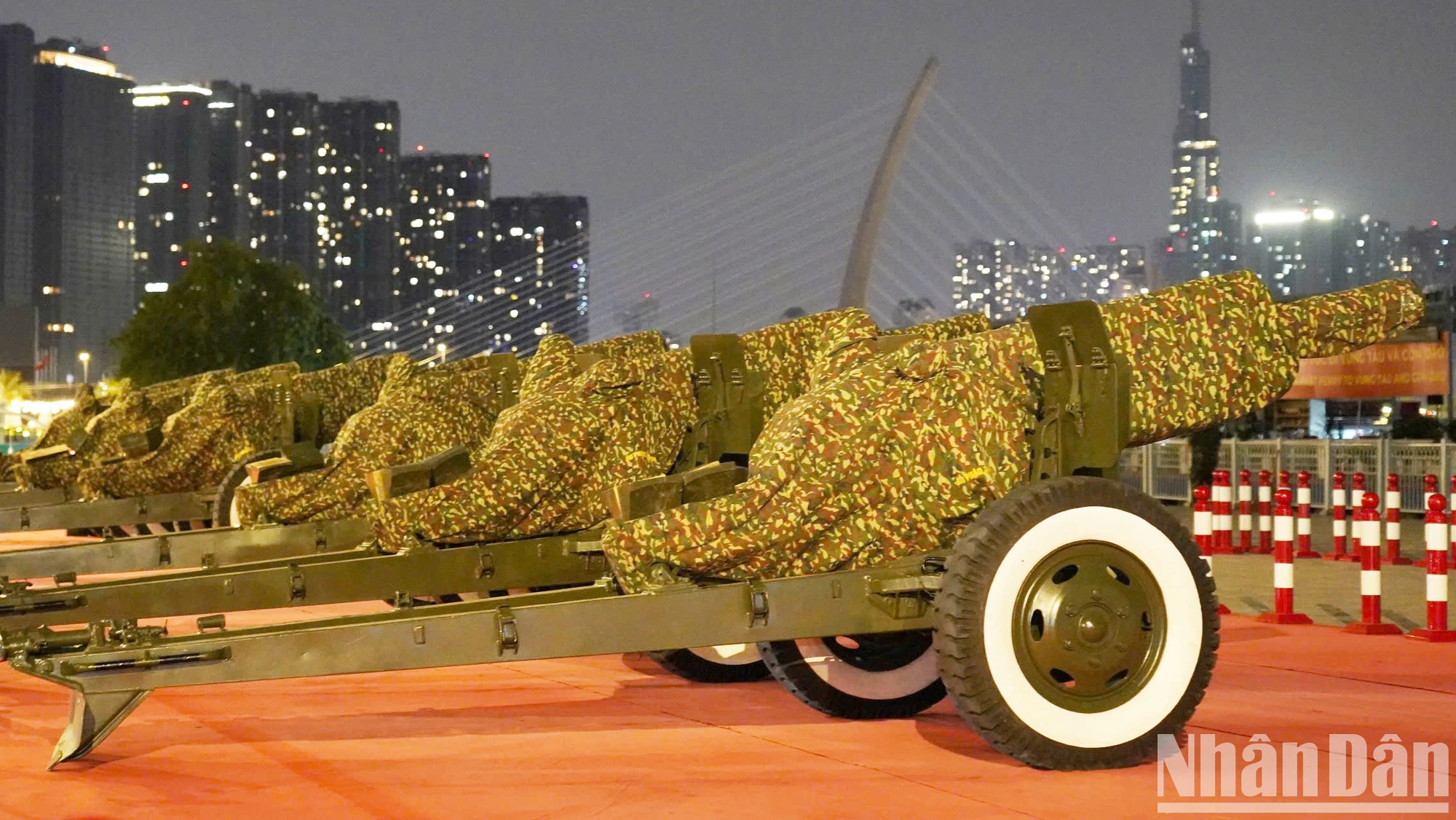 [Photo] Brigade 96 deploys artillery positions overnight for April 30th, photo 9