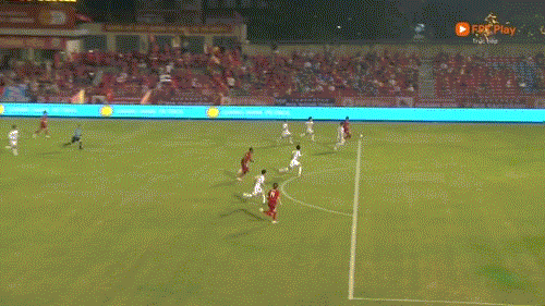 Live Hong Linh Ha Tinh gegen The Cong Viettel 0-1 (Ende von H1): The Cong Viettel eröffnet das Spielstandfoto 1