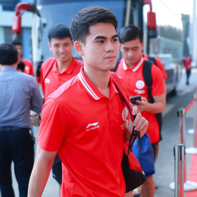 Live Hong Linh Ha Tinh gegen The Cong Viettel 0-1 (Ende von H1): The Cong Viettel eröffnet das Spielstandfoto 17