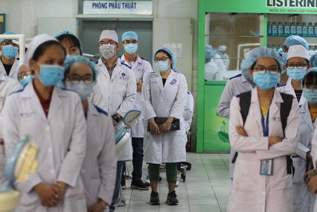 Quá tải đào tạo thực hành ngành y - Ảnh 1.