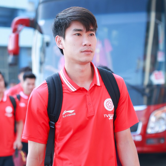 Live Hong Linh Ha Tinh gegen The Cong Viettel 0-1 (Ende von H1): The Cong Viettel eröffnet das Spielstandfoto 19