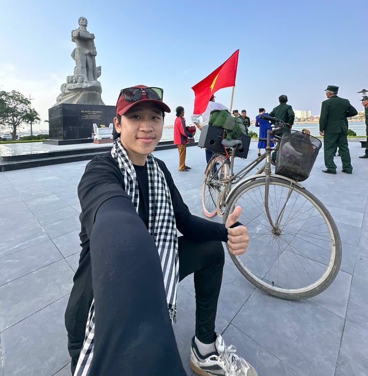 Dao Quang Ha ปั่นจักรยานจากฮานอยไปยังนครโฮจิมินห์ (ภาพ: NVCC)