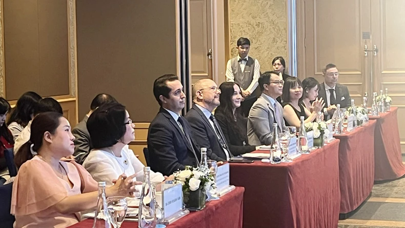 Mise en œuvre du programme communautaire de prévention et de lutte contre la résistance aux antibiotiques Photo 3
