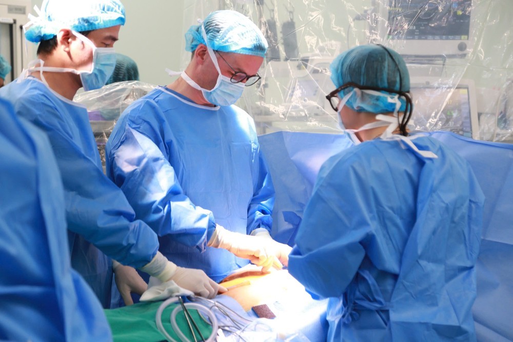 نجحت فيتنام في إجراء الجيل الثالث من (LVAD - Heart Mate3) لأول مرة.