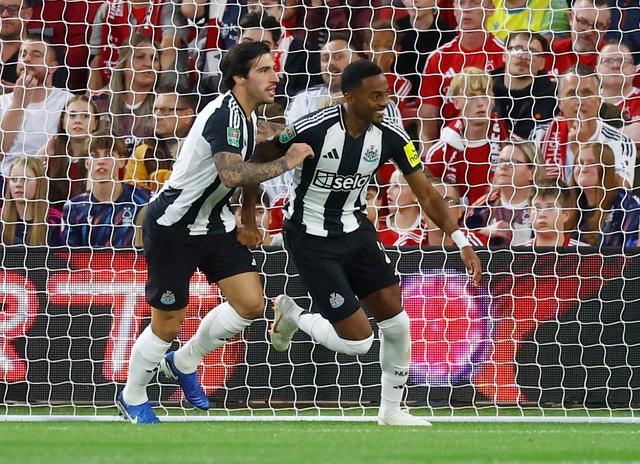 Le « roi des paris » Sandro Tonali revient, Newcastle bat Nottingham Forest en Coupe de la Ligue - Photo 3.