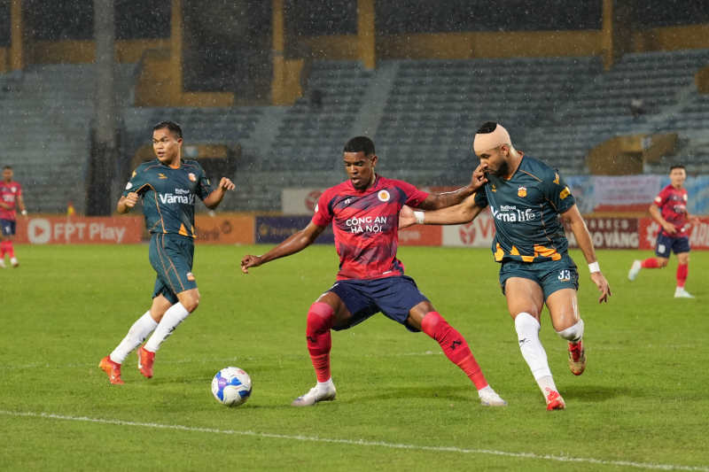 CLB Bóng đá Công an Hà Nội nối dài mạch thắng tại V.league 2024/2024 -0