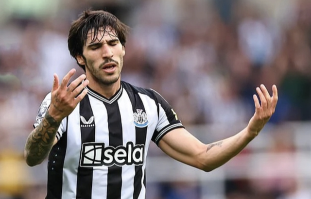 Le « roi des paris » Sandro Tonali revient, Newcastle bat Nottingham Forest en Coupe de la Ligue - Photo 1.