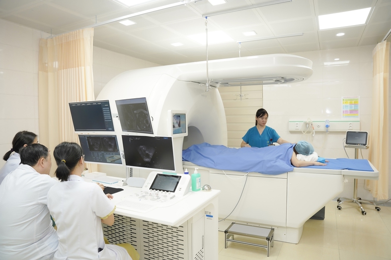 Loại bỏ khối u không cần mổ bằng kỹ thuật mới cho hàng trăm bệnh nhân- Ảnh 3.