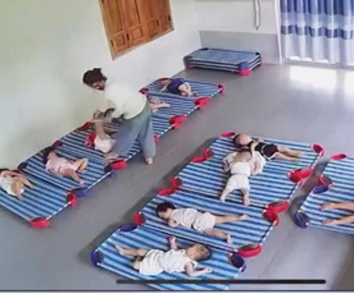 Chủ nhà trẻ khóc lóc, xin gia đình tha thứ sau vụ bạo hành trẻ - Ảnh 2.