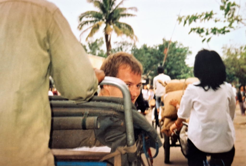 Khách Anh kể hành trình khám phá Việt Nam 'siêu thực' vào năm 1994- Ảnh 6.