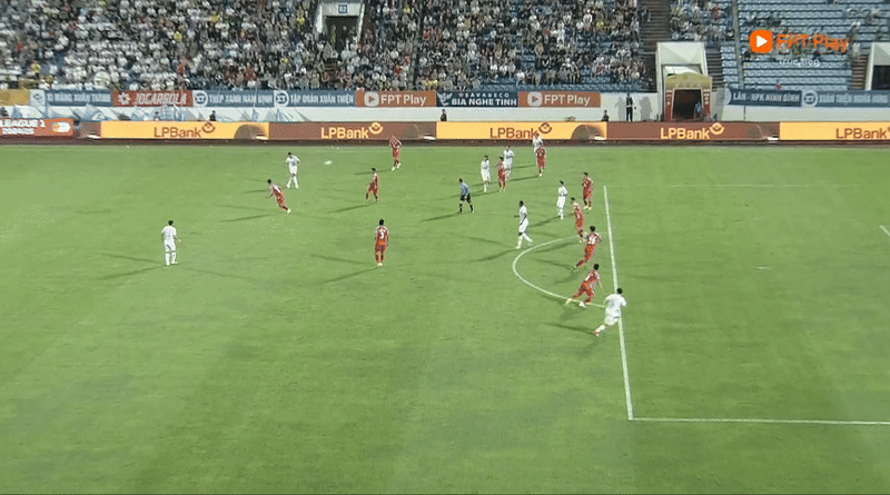 En directo Nam Dinh Blue Steel vs TP.HCM 1-1 (H2): Romulo anota para Nam Dinh foto 6