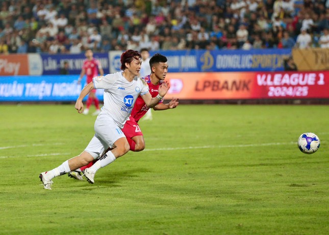 En directo Nam Dinh Blue Steel vs TP.HCM 1-1 (H2): Romulo anota para Nam Dinh foto 4