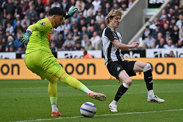 MU perdió sorprendentemente en Newcastle foto 11