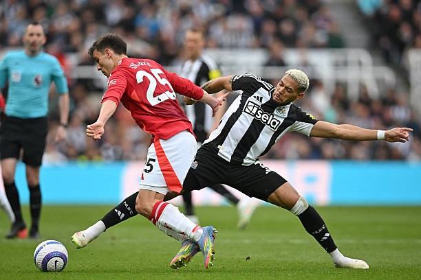 MU perdió sorprendentemente en el campo del Newcastle foto 9