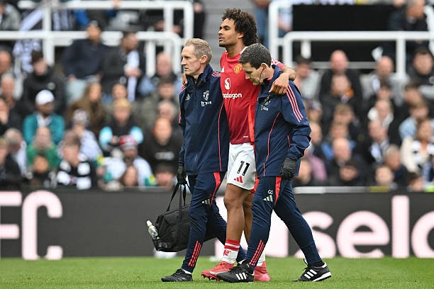 MU perdió sorprendentemente en Newcastle foto 18