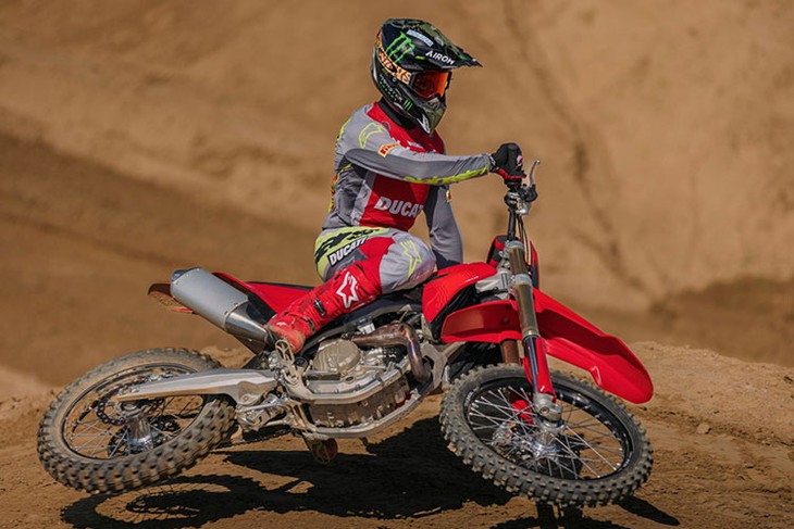 Ducati Nueva Desmo 450 MX: la Ducati New Desmo 450 MX -