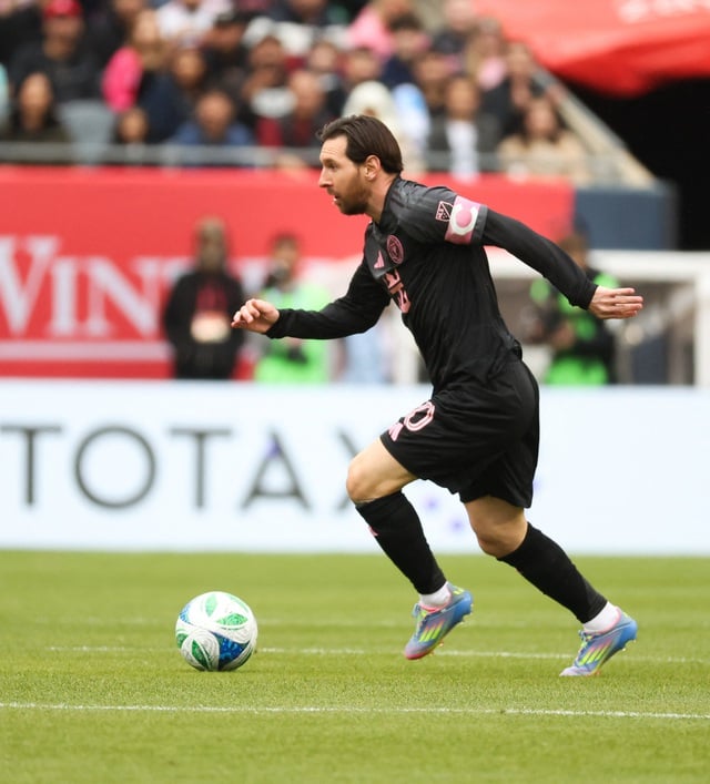 Messi gây kinh ngạc vì cực sung, Inter Miami lên tốp 2 bảng xếp hạng CONCACAF - Ảnh 1.