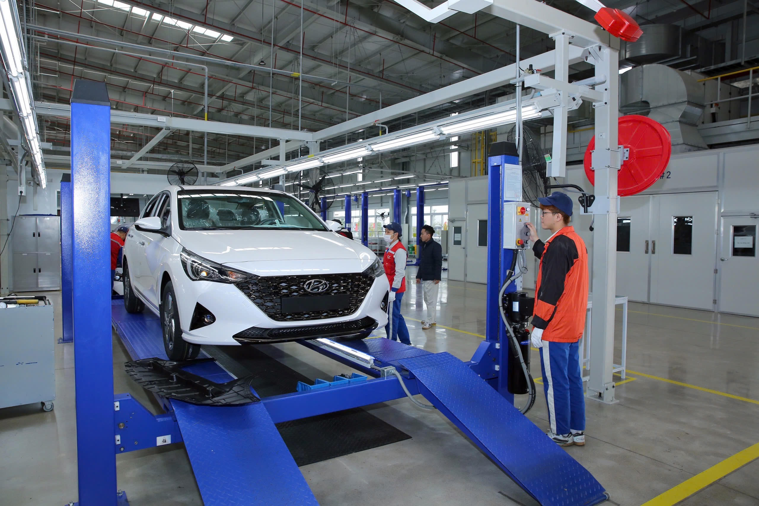 Automobile production and assembly line at Hyundai Thanh Cong Automobile Factory, Gian Khau Industrial Park (Gia Vien). Photo: Anh Tuan
