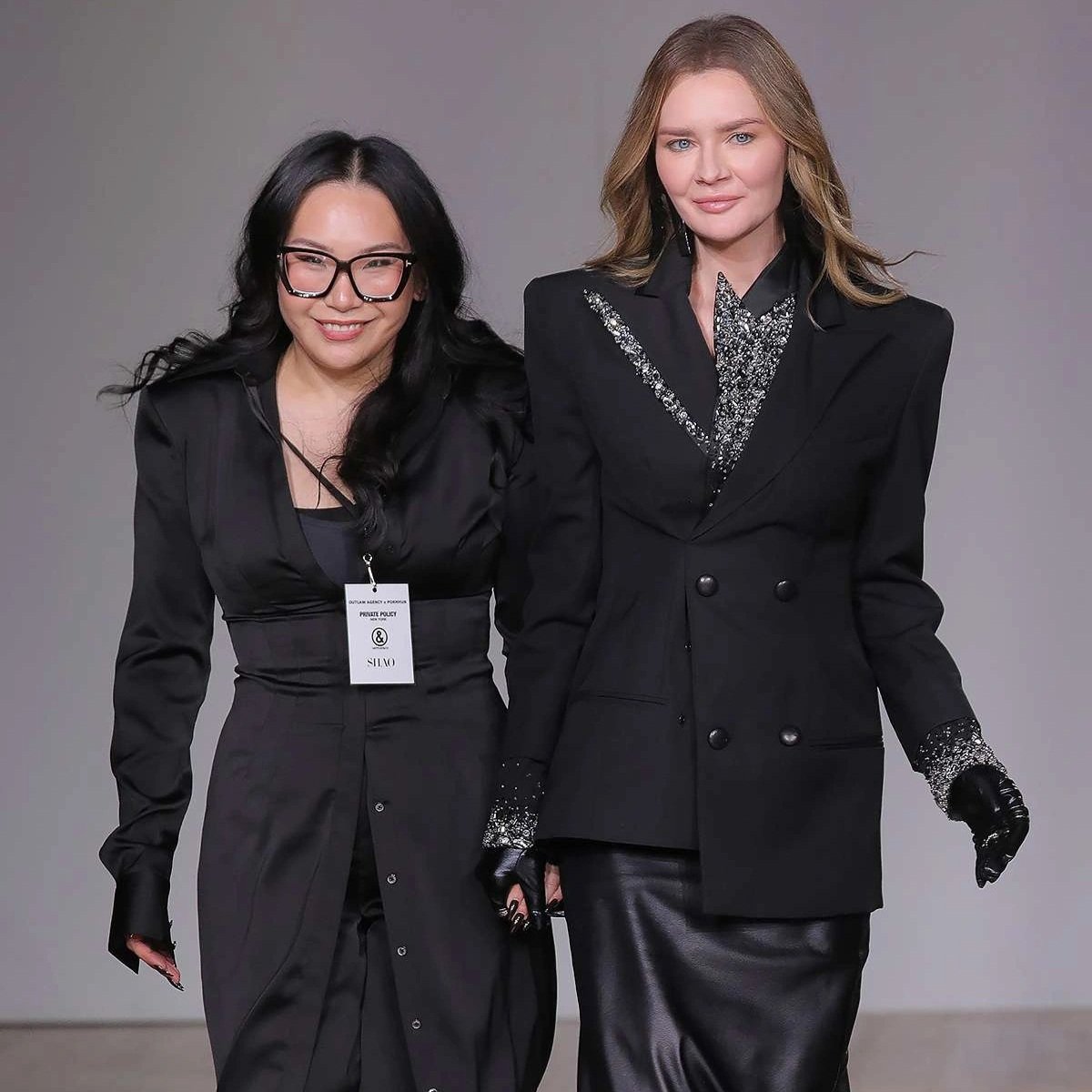 Anna Delvey: Từ thánh lừa đảo đến người mẫu được nhiều nhà mốt săn đón - 6