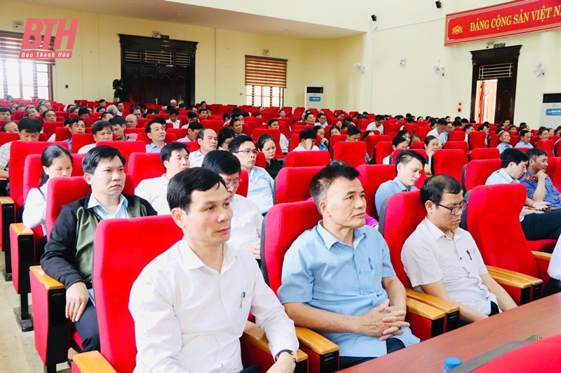 គណៈប្រតិភូរដ្ឋសភាខេត្ត Thanh Hoa បានជួបជាមួយអ្នកបោះឆ្នោតស្រុក Yen Dinh