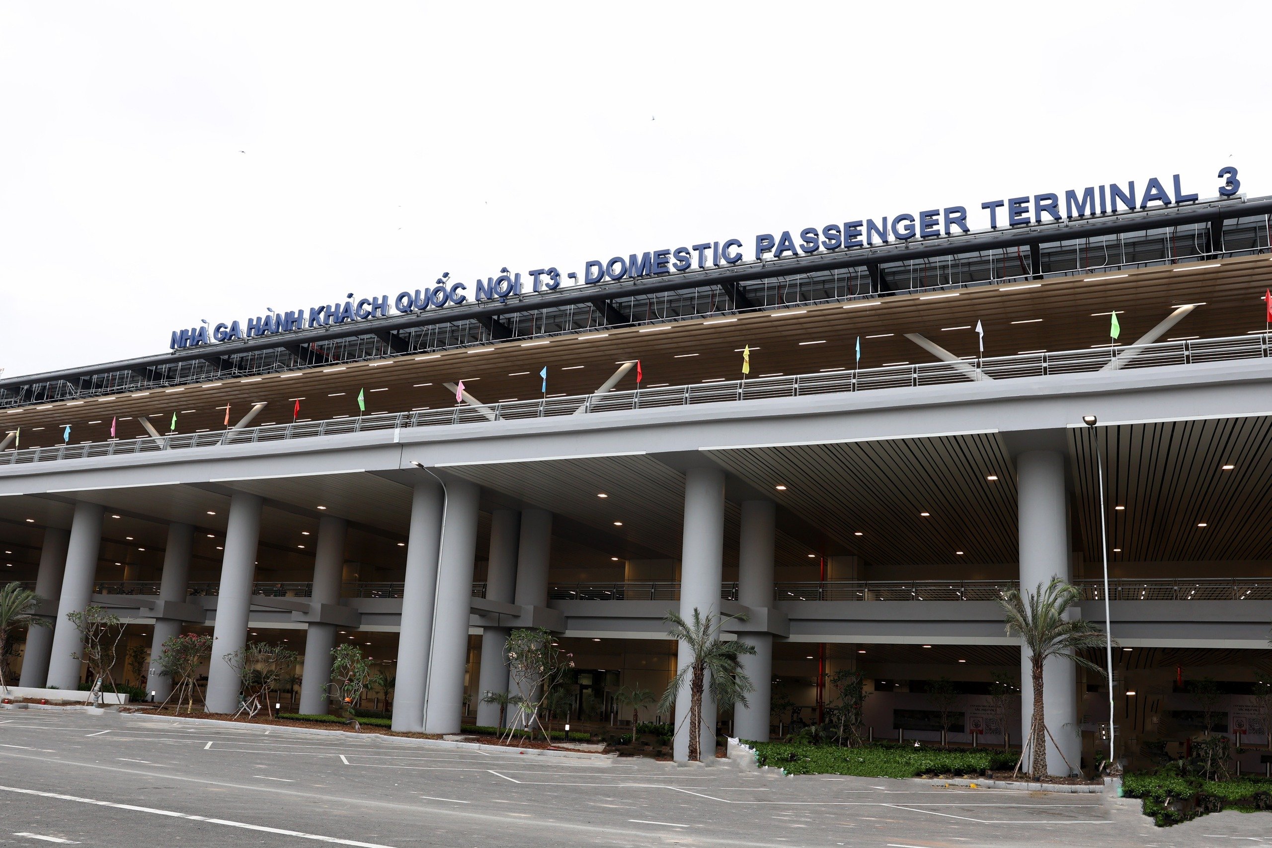 Những hành khách đầu tiên 'xông đất' nhà ga T3 hiện đại nhất Việt Nam  - Ảnh 14.