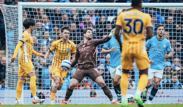 Haaland, Marmoush both scored, Man City lost points at home against Brighton - Photo 1.