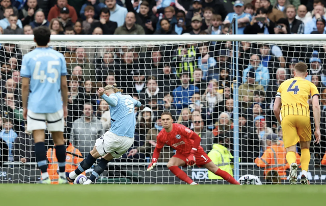 Haaland, Marmoush both scored, Man City lost points at home against Brighton - Photo 2.