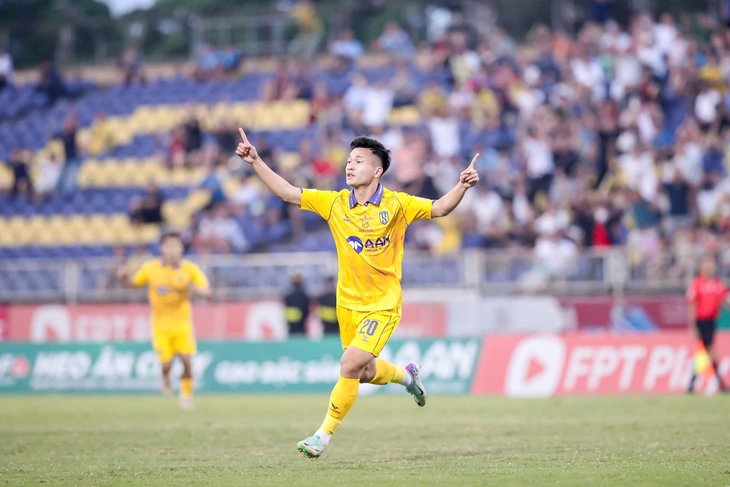 Sông Lam Nghệ An - Ảnh 1.