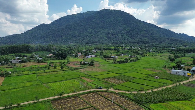Lên kế hoạch đấu giá khu đất 1.000 ha ở núi Chứa Chan để làm du lịch - Ảnh 1.