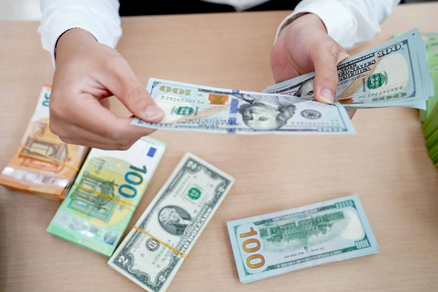 Tỷ giá USD hôm nay 21/4/2025: Chưa thể lấy lại đà tăng