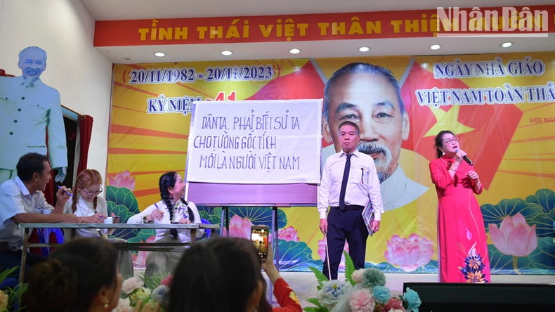 คนไทยในต่างแดนแสดงความขอบคุณครูสอนภาษาเวียดนาม ภาพที่ 3