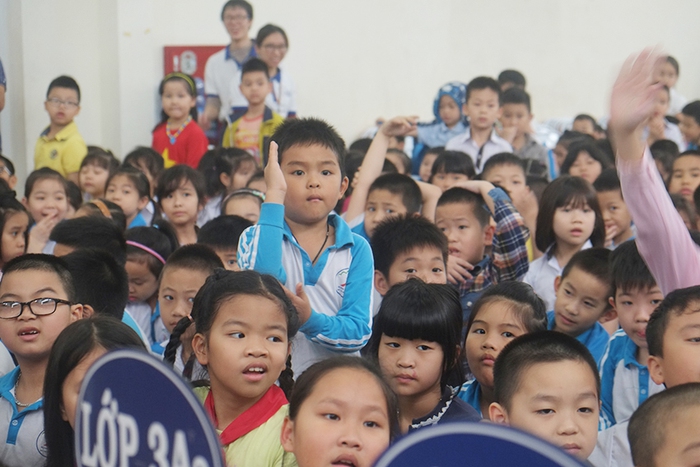 Mở rộng miễn học phí với học sinh ngoài công lập: 
Quyết sách đảm bảo tính công bằng - Ảnh 1.
