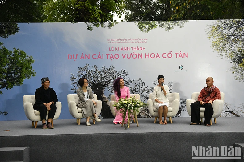 Inauguration du projet d'art public « Revival » au jardin fleuri de Co Tan photo 4