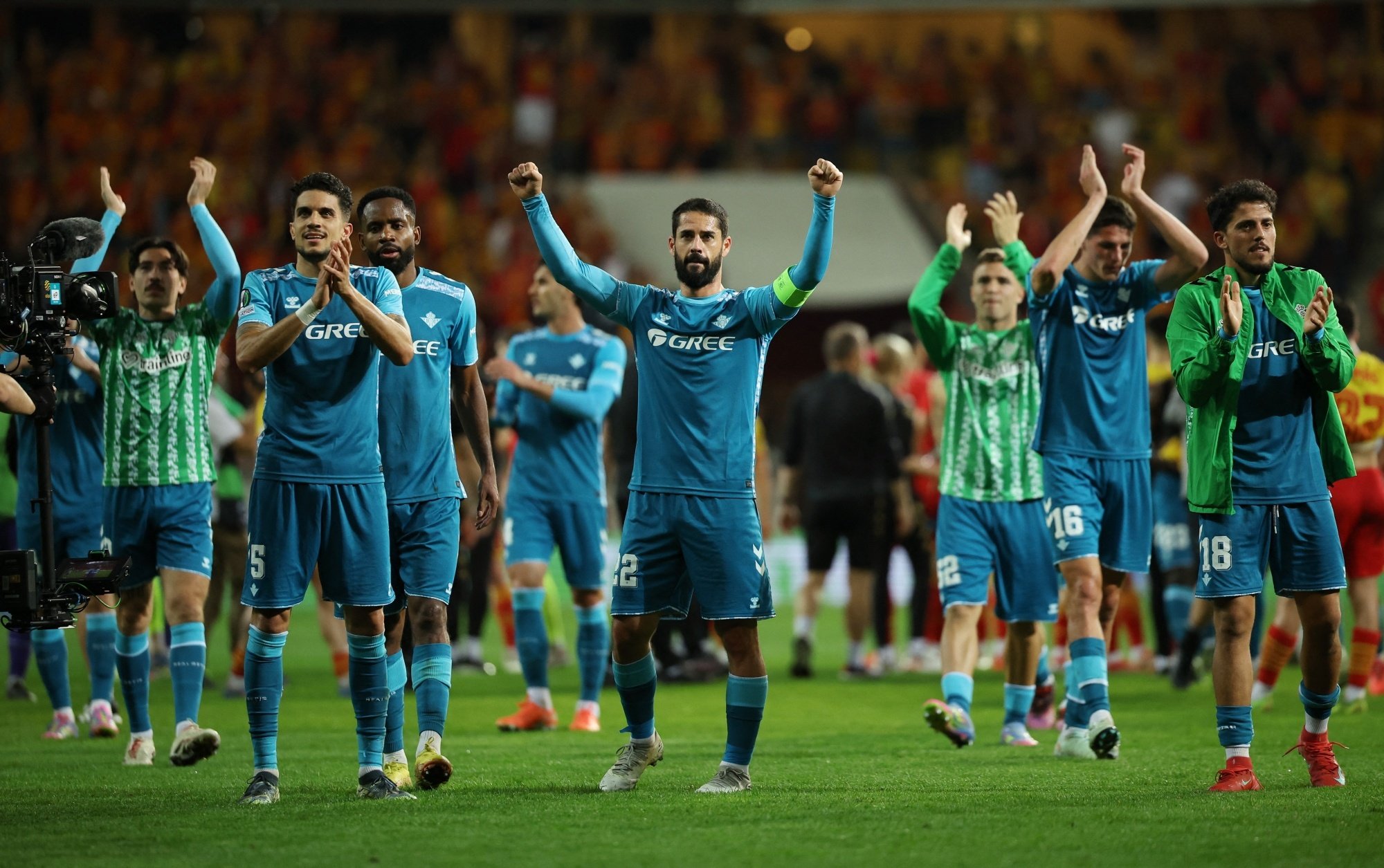 Isco anh 1